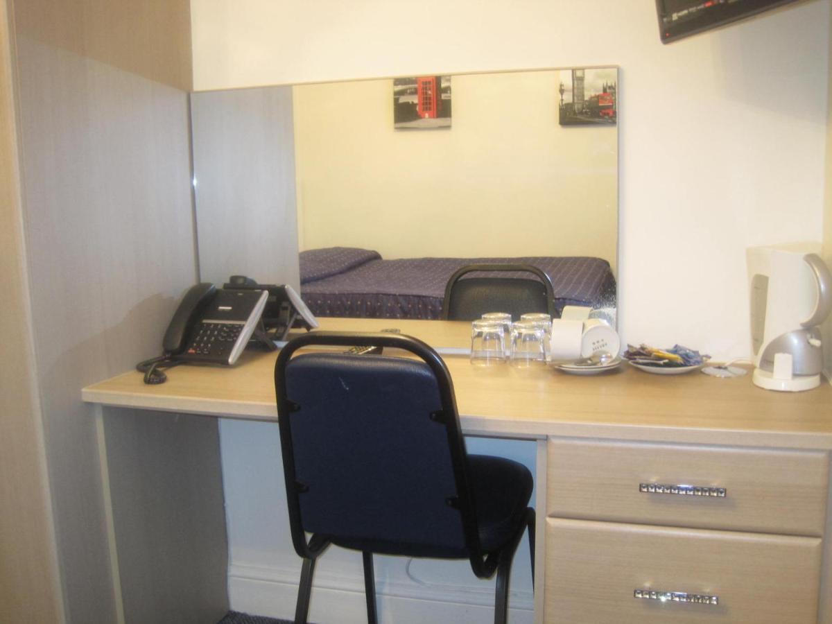 Aaraya Sussex Gardens 3*