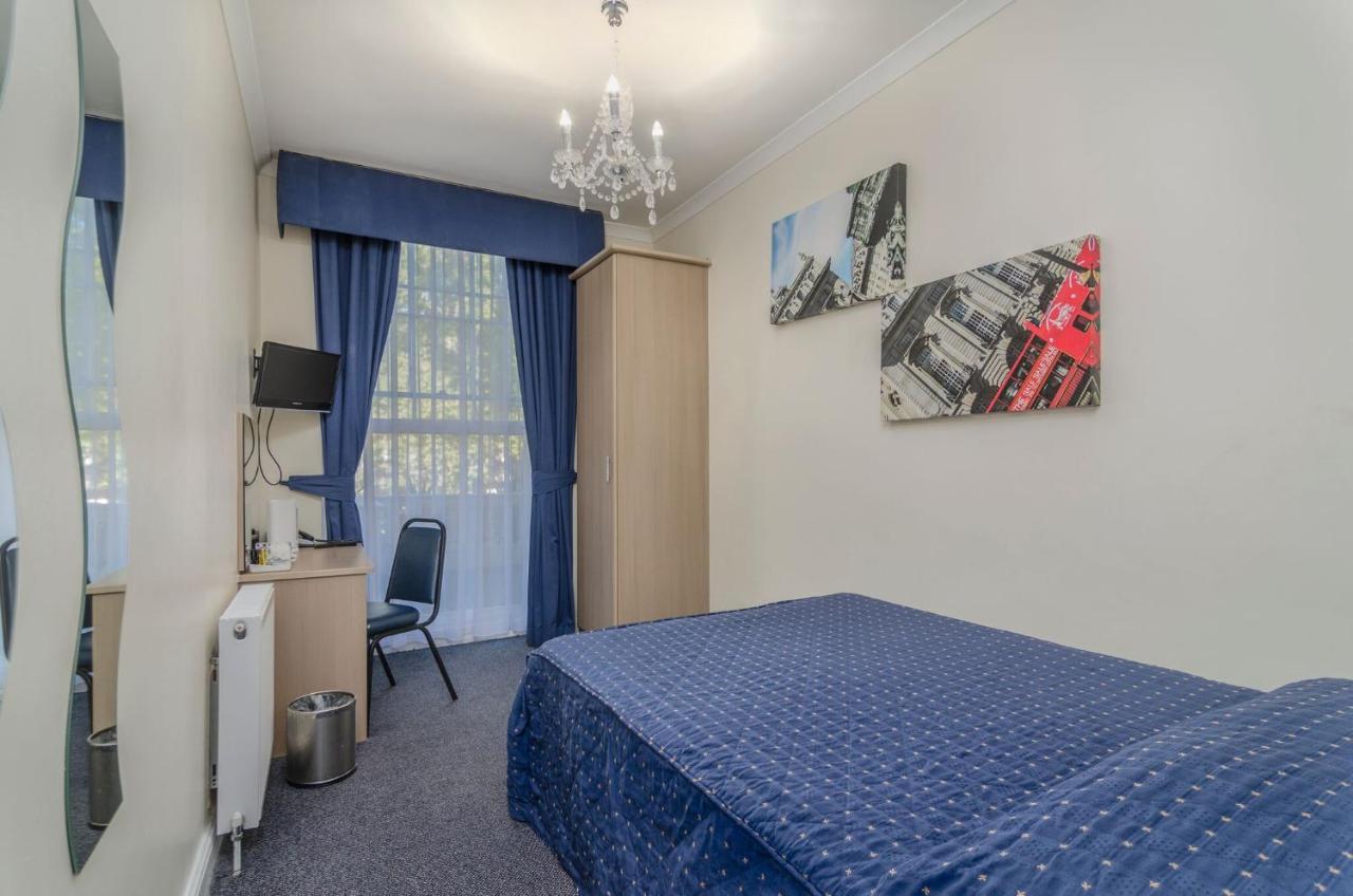 Aaraya Sussex Gardens Hotel 3*