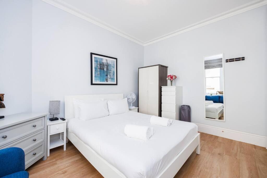 Charing Cross Road One Bedroom Appartamento Londra