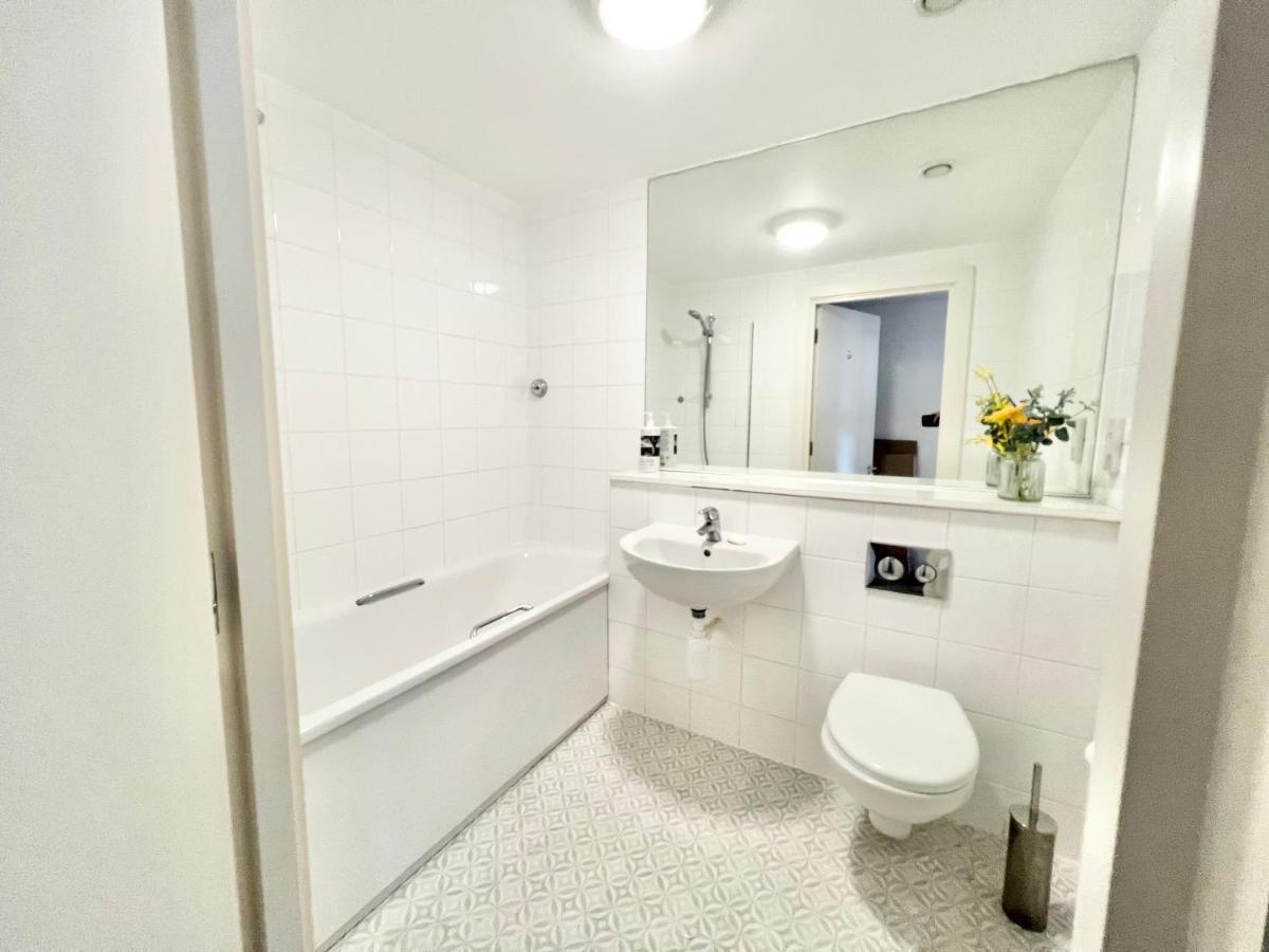 Skyline View Highest Floor Service * Londen