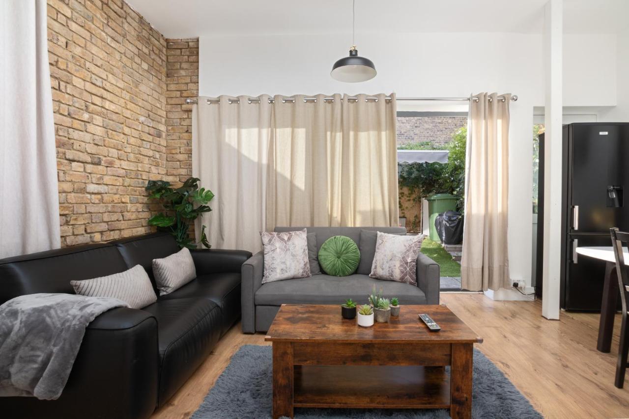Fabulous Riverside In Putney Lejlighed