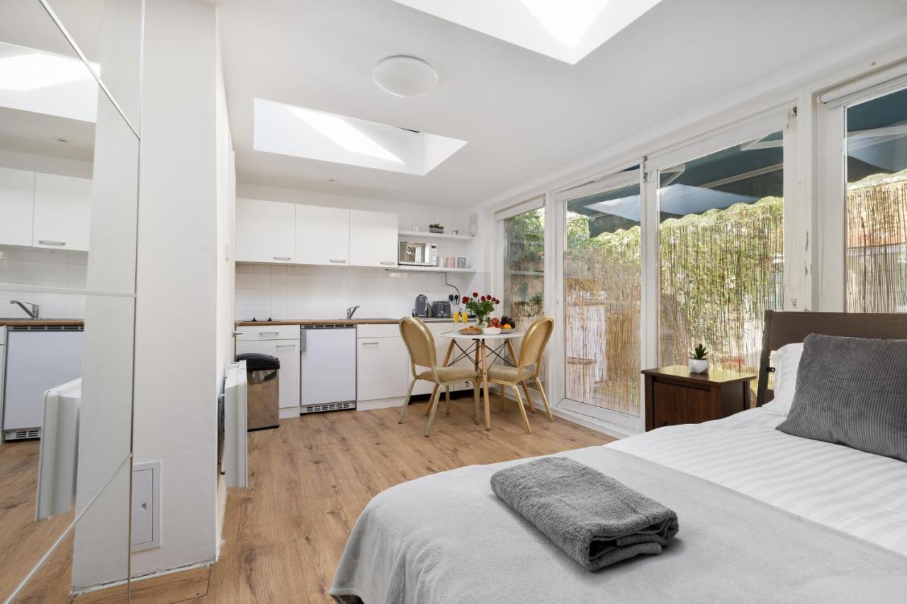 Fabulous Riverside In Putney Lejlighed *