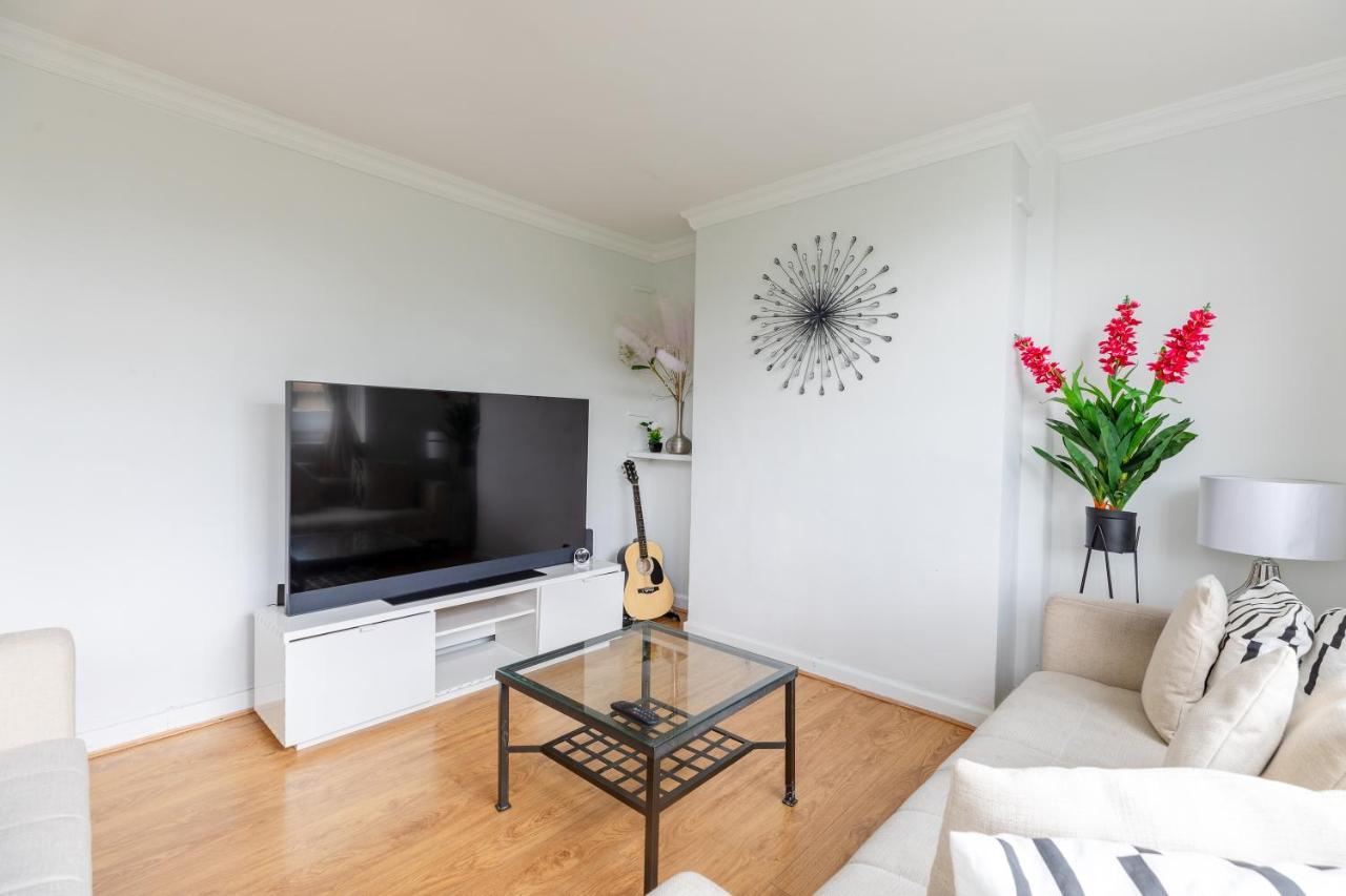 Cosy 3 Bed Flat Ideal For Trips To Lejlighed *