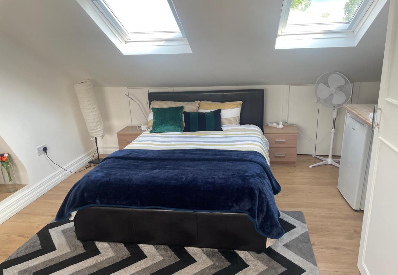 Privatunterkunft Spacious Loft Space With Private En-suite Bathroom London