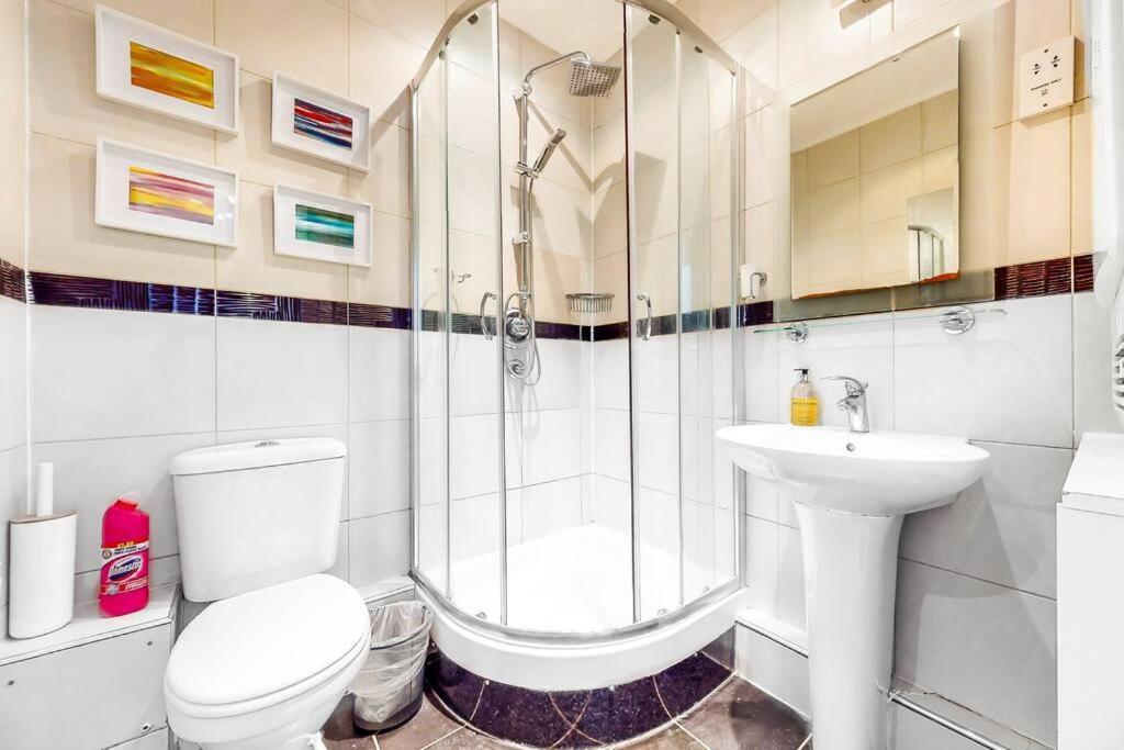 Appartement Vibrant And Sunny 2 Bedroom In Hyde Park *