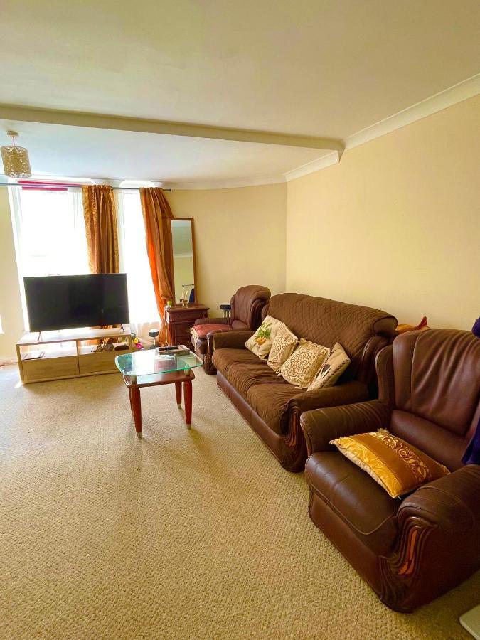 1 Bedroom Near Hyde Park Apartment London