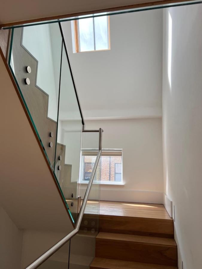 3 Bed/3.5 Bath Gated Mews House W/ Private Garden * London