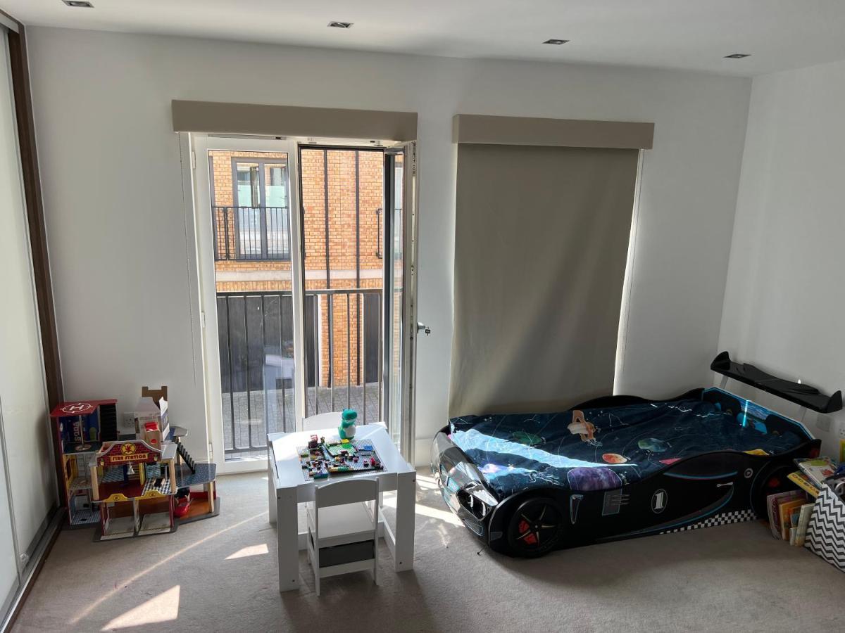 3 Bed/3.5 Bath Gated Mews House W/ Private Garden London