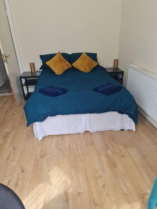 Spacious One Bedroom Londra