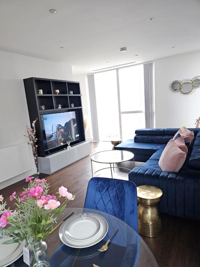 2 Bed Luxurious Canary Wharf Leilighet