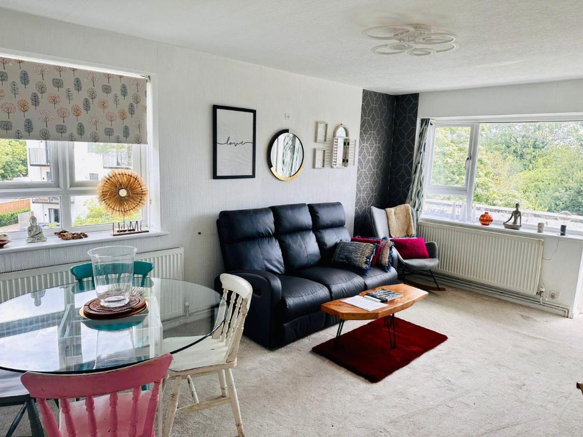 Spacious 2 Bedroom Flat 20mins To Oxford Street By Tube Lägenhet London