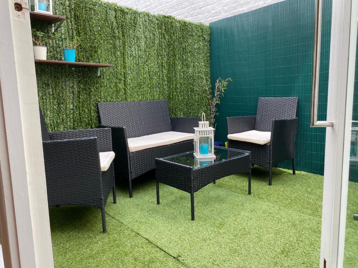 Spacious 1 Bedroom Flat With Private Garden. Ideal For Business Travelers And Couples. 2 Mins Away From Paddington Station. *