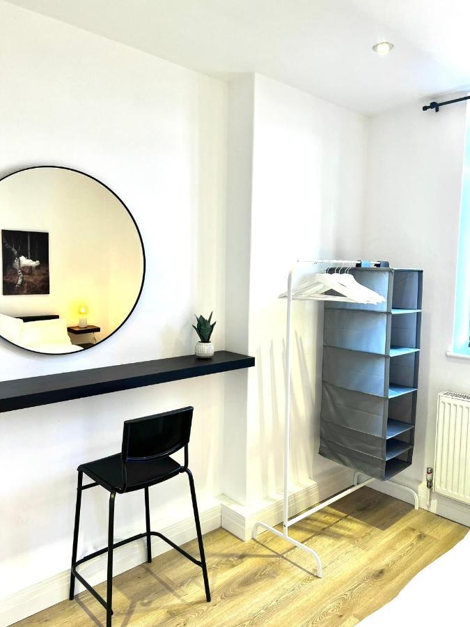 Appartamento Bright & Spacious 1 Bed Steps From Hyde Park Londra