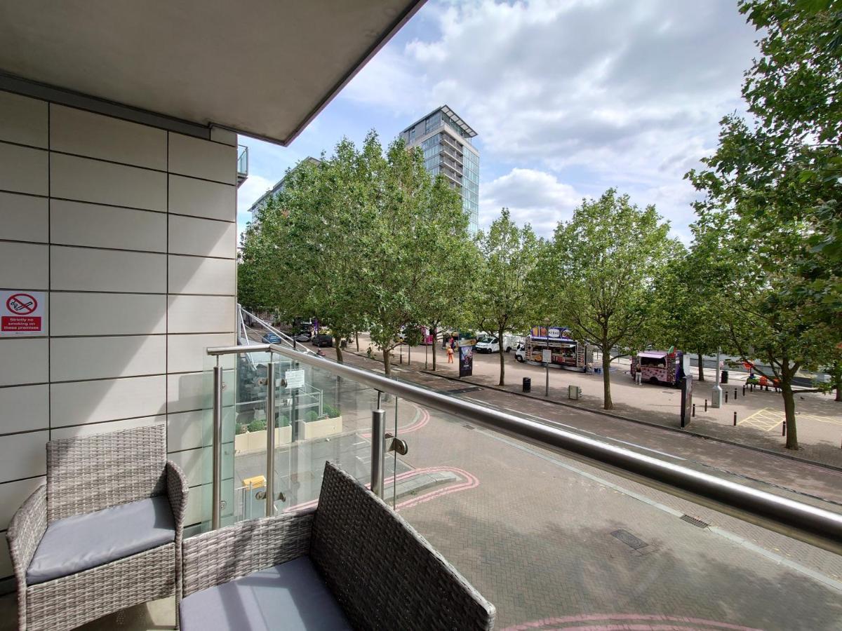 Fully Serviced Two Bed By Excel & O2 * London