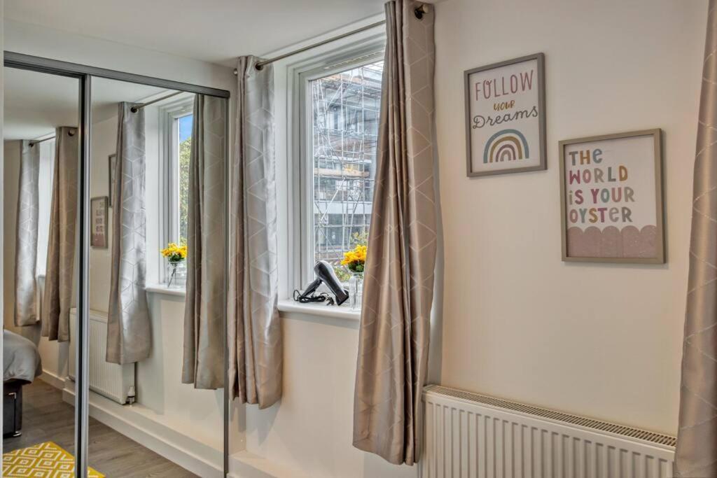 Apartment Hidden Gem In Battersea W/ Free Parking London