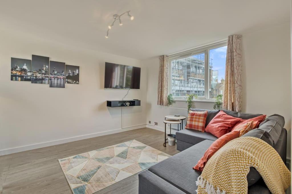 Hidden Gem In Battersea W/ Free Parking Appartamento