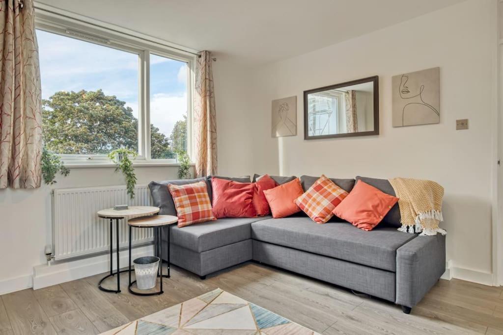 Hidden Gem In Battersea W/ Free Parking Londra