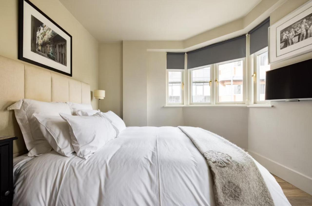 Stunning 1-bed In Apartment *
