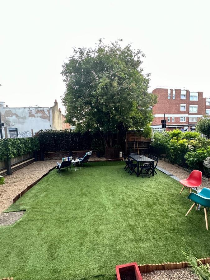Guest house Shoreditch R2 London