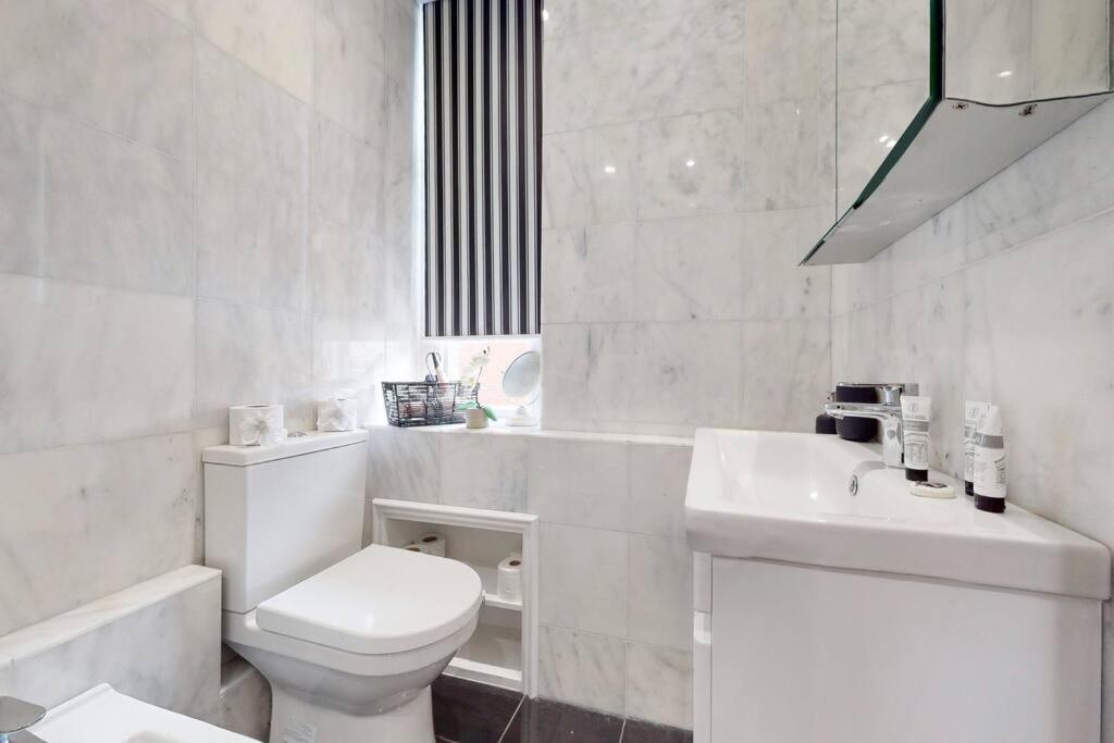 Classic Mayfair 1 Bedroom Londra
