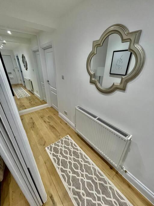 Newley Refurbished 2-bed Only Minutes From London's Attractions * London
