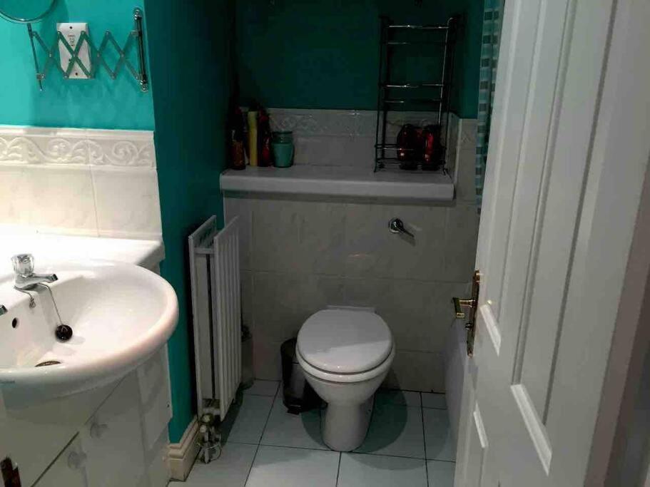 Appartement Sw19 2 Bed 2 Bath Private Flat Londen