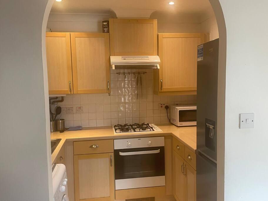 Appartement Sw19 2 Bed 2 Bath Private Flat Londen