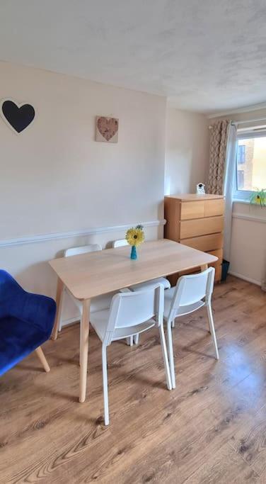 Large Duplex In Bermondsey Londra