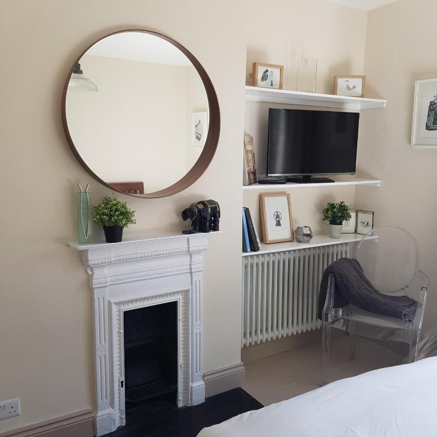 Beautiful Private In Queens Park Townhouse Privat overnatting *