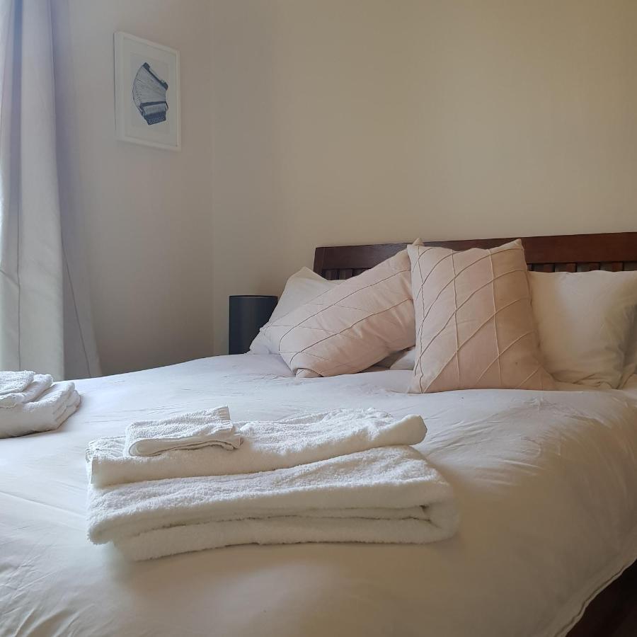 Privat overnatting Beautiful Private In Queens Park Townhouse *