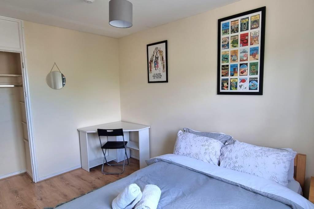Large Duplex In Bermondsey * Londra