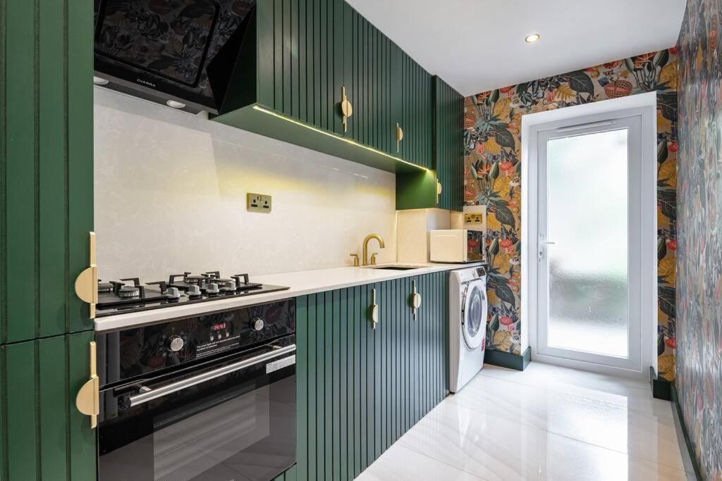 1lsr - High-end Luxury 2 Bed Designer Leilighet London