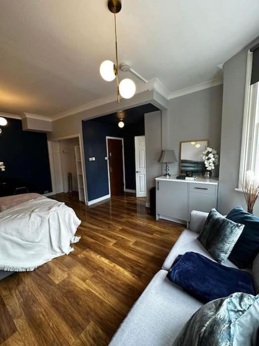Stylish Near Regent's Park N7 Appartement *