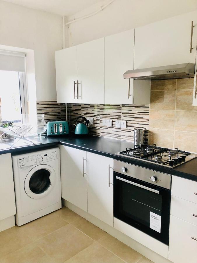 Location- 2 Bedroom * London