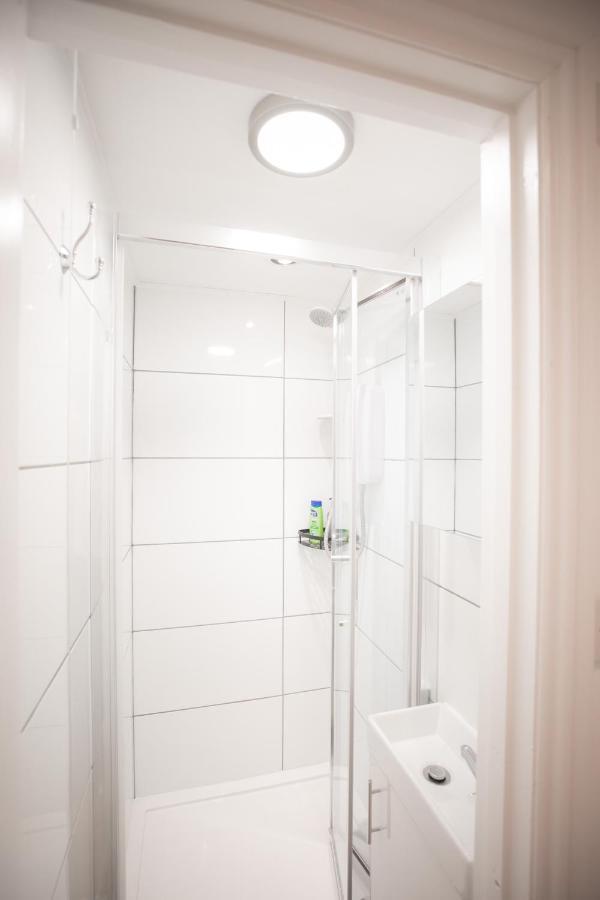 Perfect Location 4bed 2 Bath Spacious * Londra