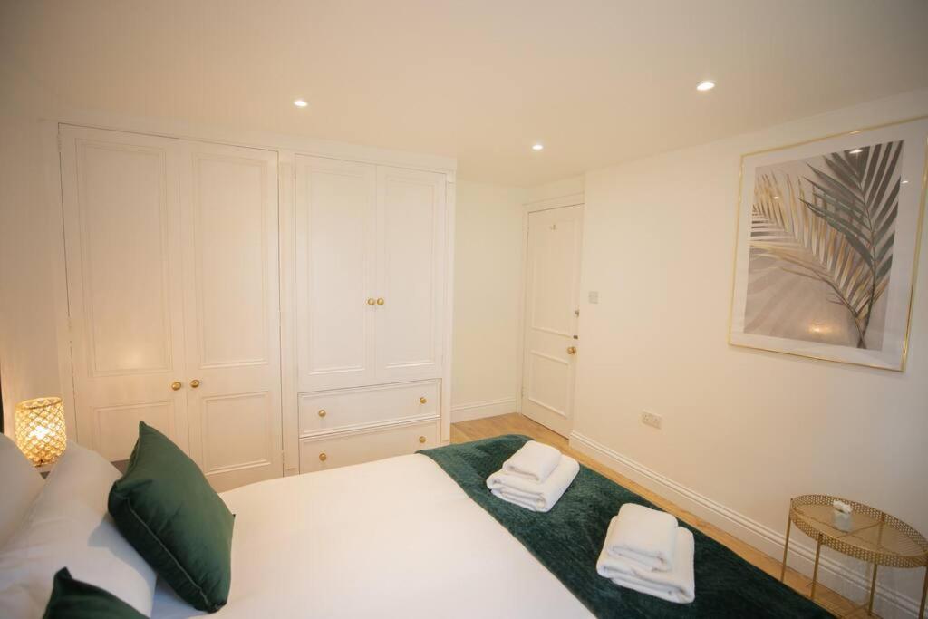 Appartamento Perfect Location 4bed 2 Bath Spacious *