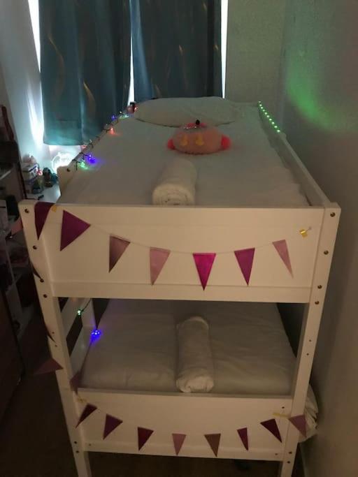 Beautiful Flat In * London