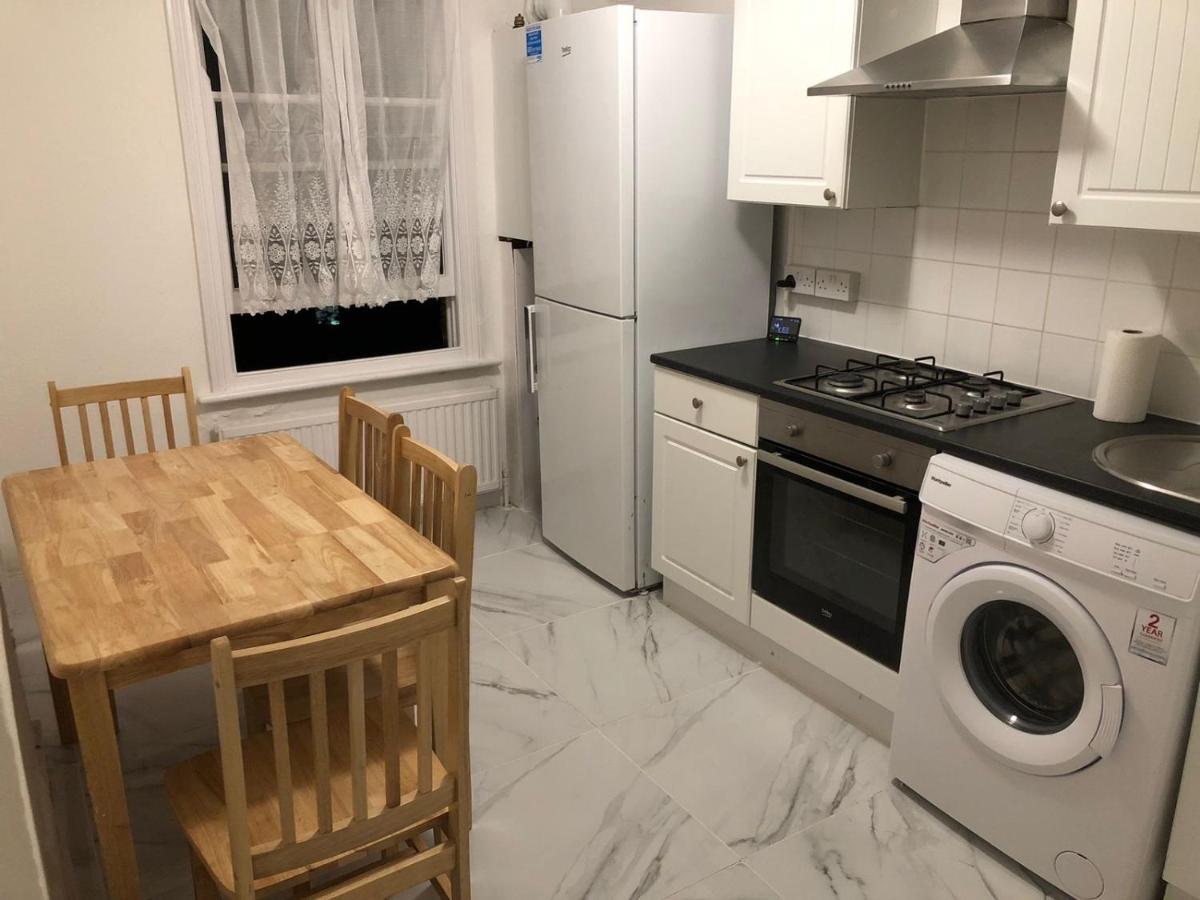 East 2 Bedroom Lejlighed *
