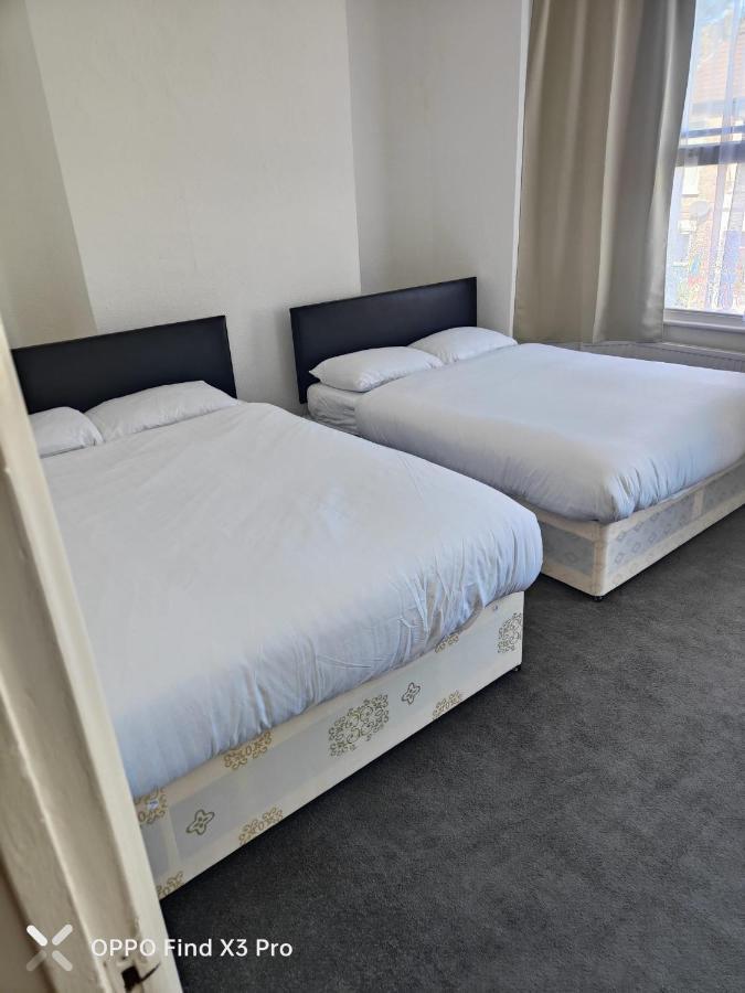 Lejlighed East 2 Bedroom London