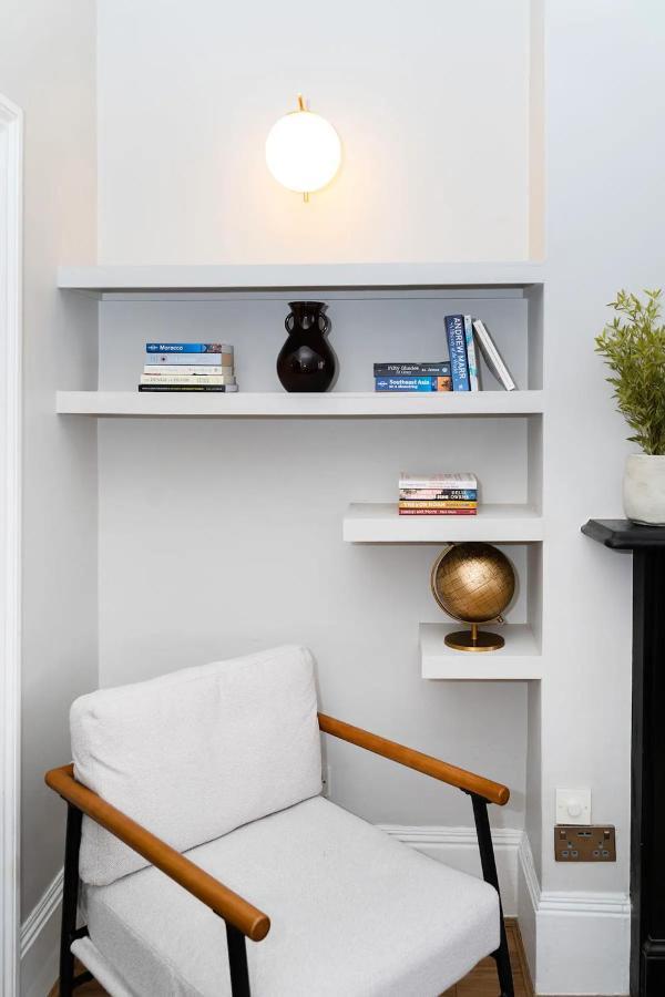 Stylish 2 Bedroom Hammersmith *