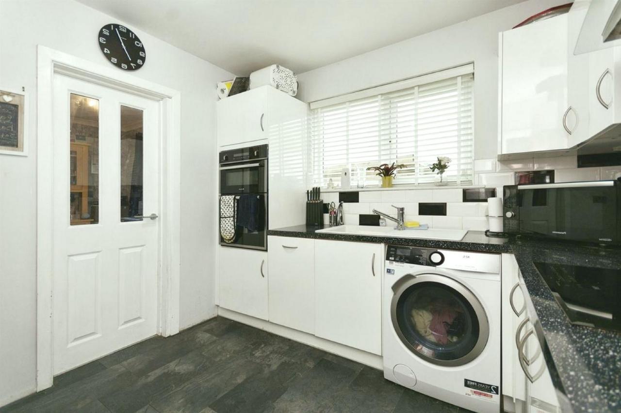 Stunning 3br Penthouse With Ac, Private Lift And Balcony In Appartement Londres
