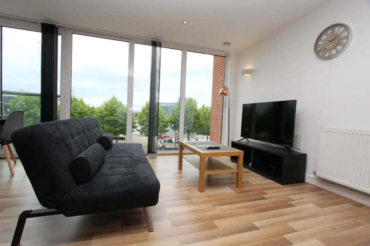 1 Bedroom With Dock Views In E16 Lejlighed *