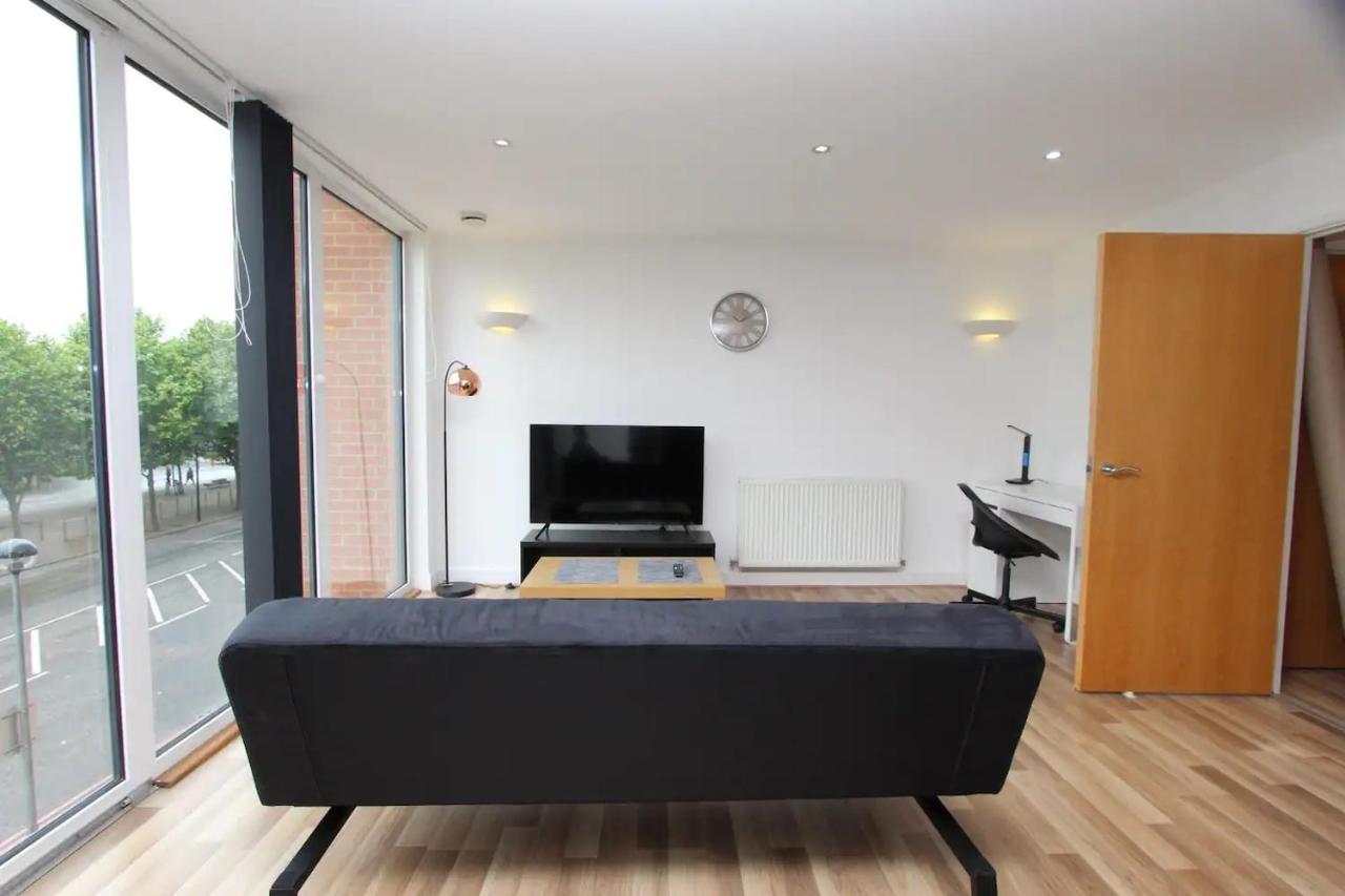 1 Bedroom With Dock Views In E16 Lejlighed *