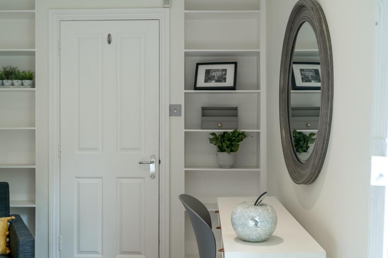 Lägenhet Luxury 2 Bedroom On Portobello Road London