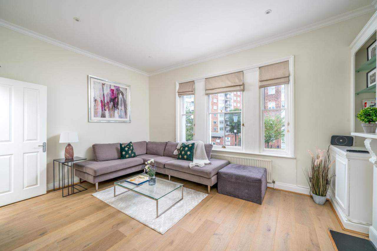 Luxury 2 Bedroom On Portobello Road Lägenhet London