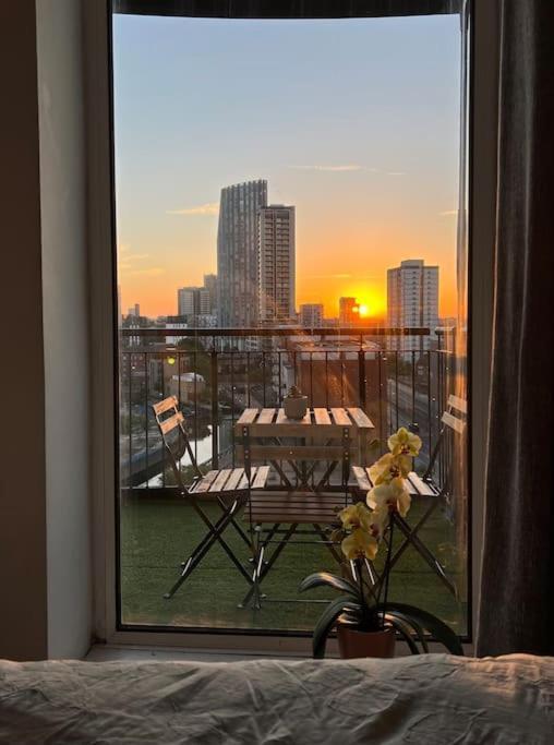 Appartement Cozy Flat With Balcony