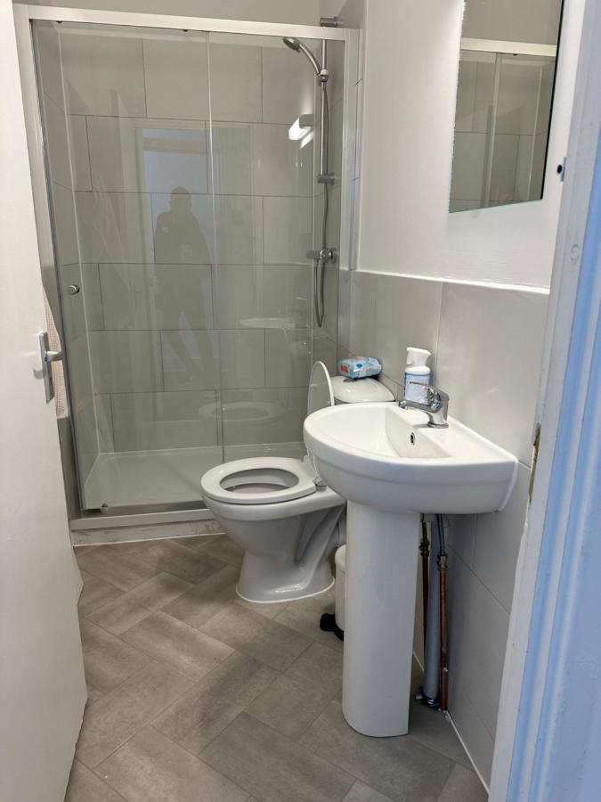 3 Bedroom House With Garden In Tottenham Hébergement de vacances