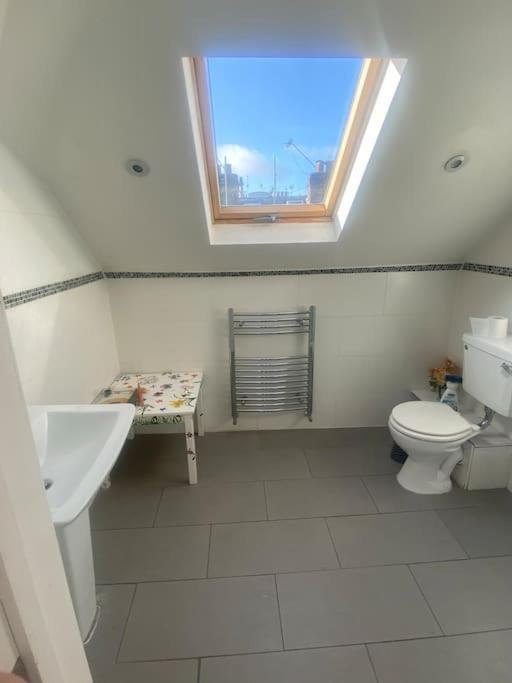 Cosy Attic Flat With Views * Londen