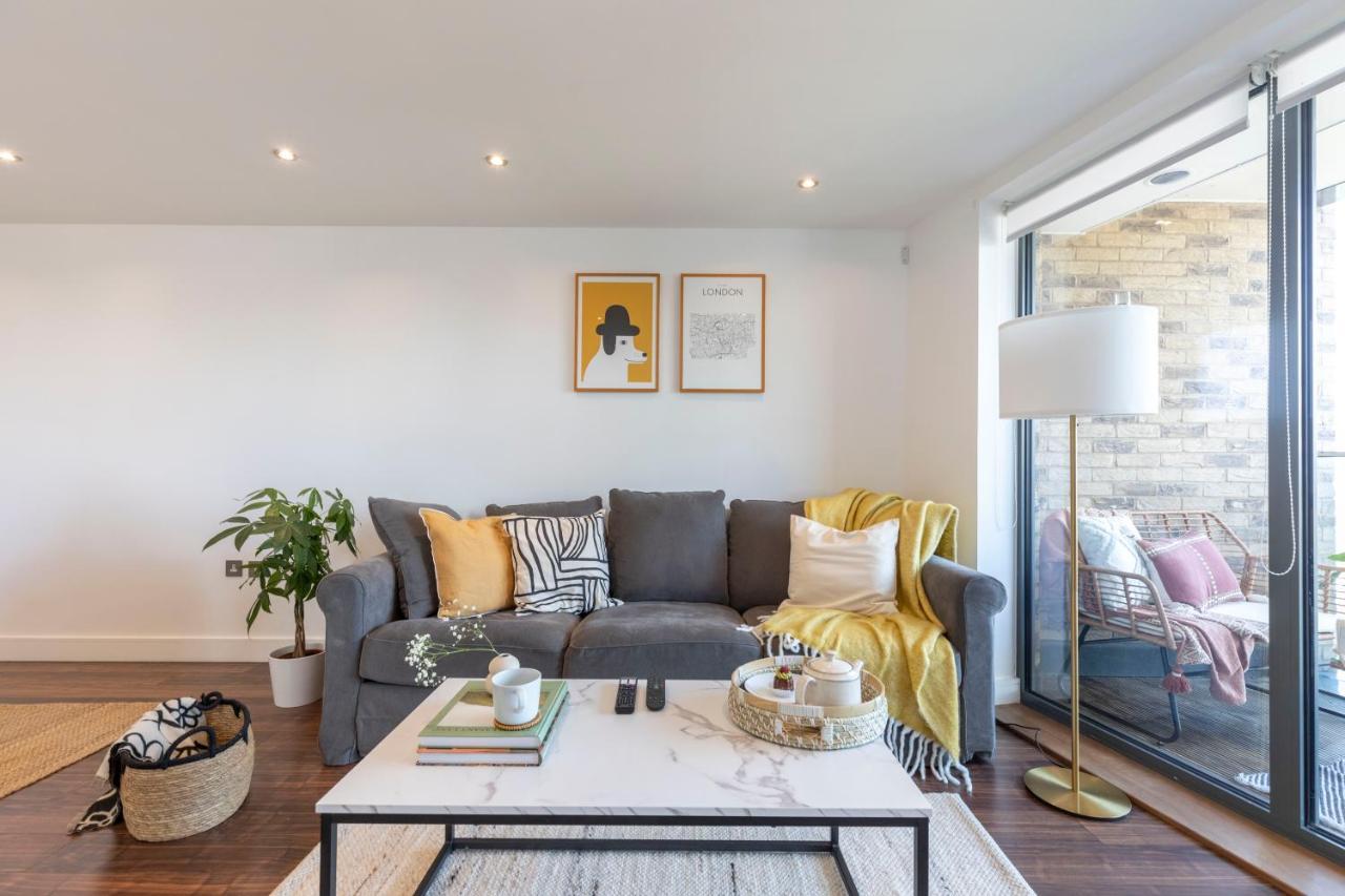 Modern Luxe Just 10 Mins From Tower Bridge! Easy Access To Tube And Bus Lejlighed