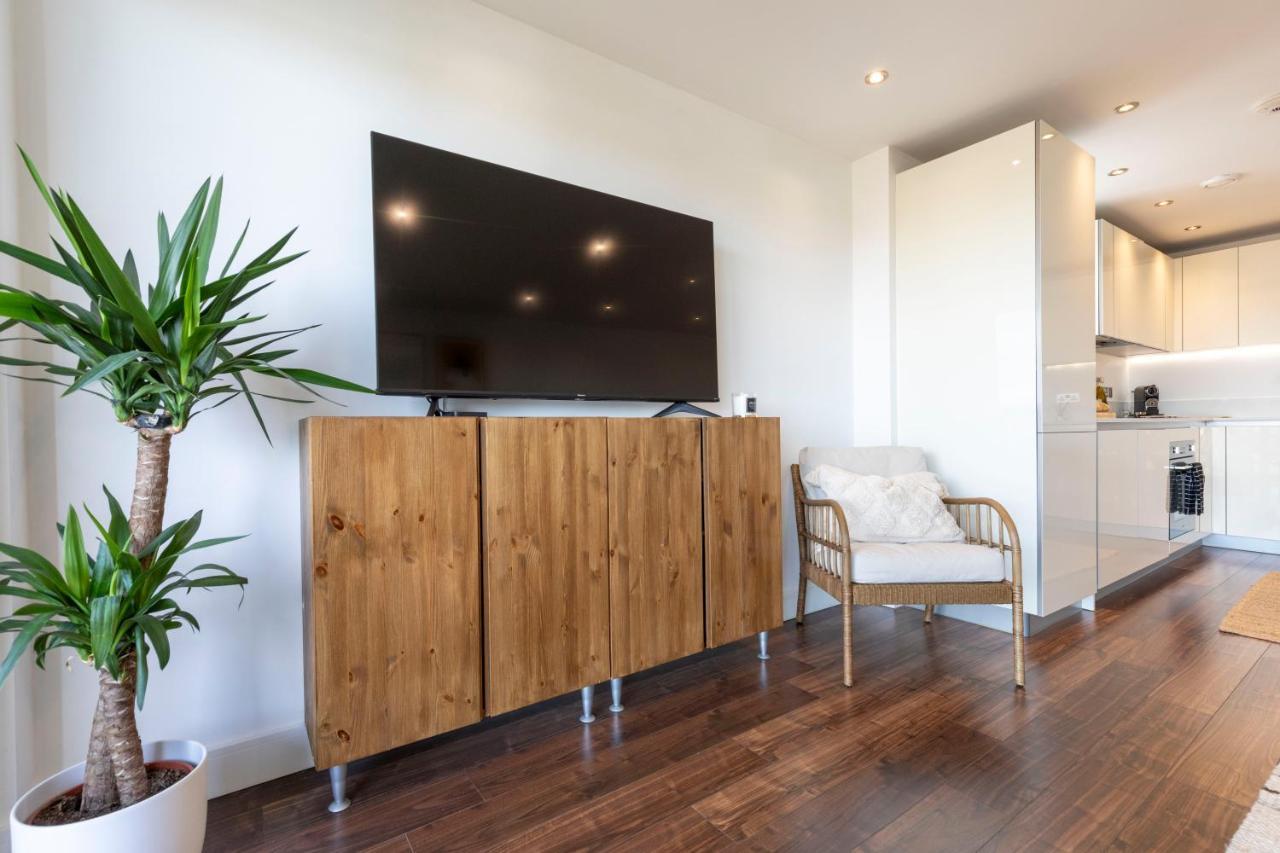 Lejlighed Modern Luxe Just 10 Mins From Tower Bridge! Easy Access To Tube And Bus London